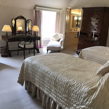 Ballindalloch Castle - Another guest room - Landmarks & Historical Buildings Near Me - Ballindalloch, MRY
