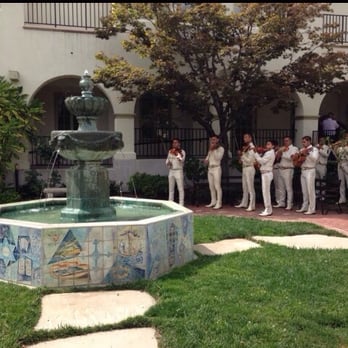 Mariachi Nueva Generacion - Our wedding..they're amazing!!! - Musicians Near Me - San Francisco, California
