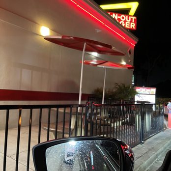In-N-Out Burger - Drive thru INO - Burgers Near Me - Redondo Beach, California