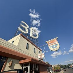 3-D International