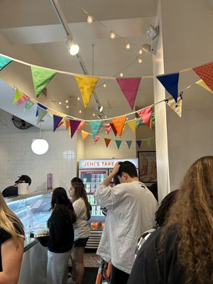 Jeni's Splendid Ice Creams by null