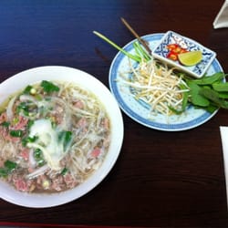 Asia Wok Leviet - An die Stäbchen fertig, los!