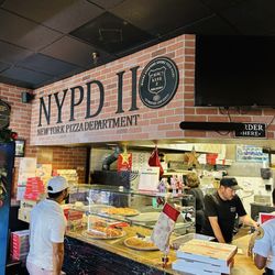 Nypd II Pizza - Interior.