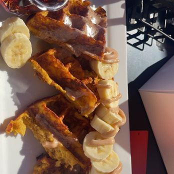 Daily Jam - Breakfast & Brunch Restaurant - Pumpkin walnut waffles with banana - New American Near Me - Tempe, Arizona
