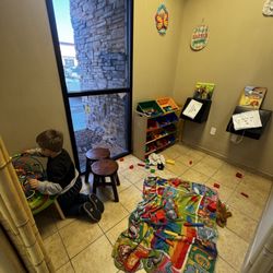 Smile Reef - Kids play area right next to the front desk!