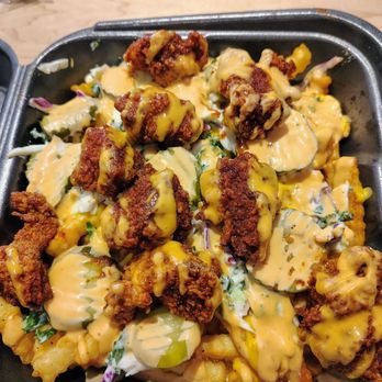 Dave's Hot Chicken - Loaded fries - Chicken Shop Near Me - Lakewood, Ohio