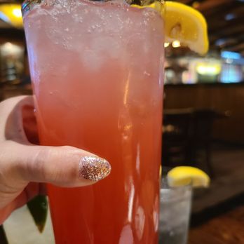 LongHorn Steakhouse - Strawberry Lemonade - Steakhouses Near Me - San Antonio, Texas
