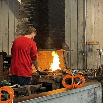 Dollywood - Blacksmith - Amusement Parks Near Me - Pigeon Forge, Tennessee Dollywood - Blacksmith - Amusement Parks Near Me - Pigeon Forge, Tennessee