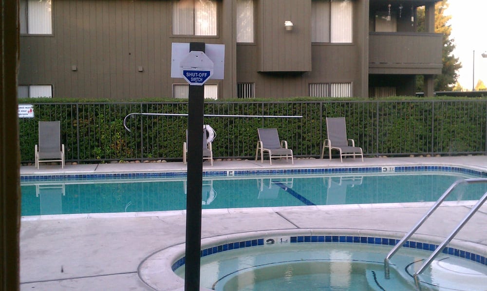 RIVERWOOD APARTMENTS Updated September 2024 4514 McGaw St, Stockton