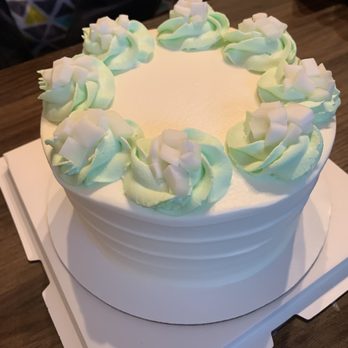 M2M Bakery - 6 in Pandan Coconut cake, 28$, 5/5 - Cupcakes Near Me - Richardson, Texas