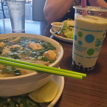 Sprout's Springroll & Pho - Avocado boba with wonton soup - Vietnamese Near Me - Arlington, Texas