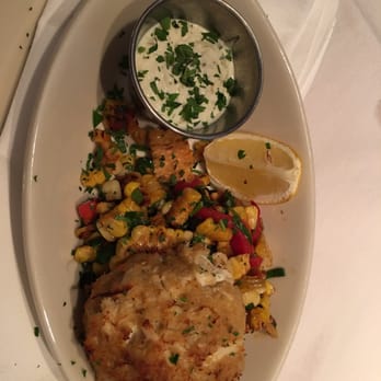 Petterinos - Maryland Crab Cake Style Entree - American Near Me - Chicago, Illinois Petterinos - Maryland Crab Cake Style Entree - American Near Me - Chicago, Illinois