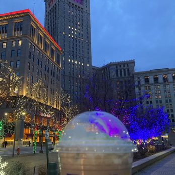 Shake Shack Downtown Cleveland - Public Square - Fast Food Near Me - Cleveland, Ohio