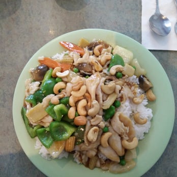 Golden Fang - Chicken cashew on rice - Chinese Near Me - Chippendale, NSW Golden Fang - Chicken cashew on rice - Chinese Near Me - Chippendale, NSW