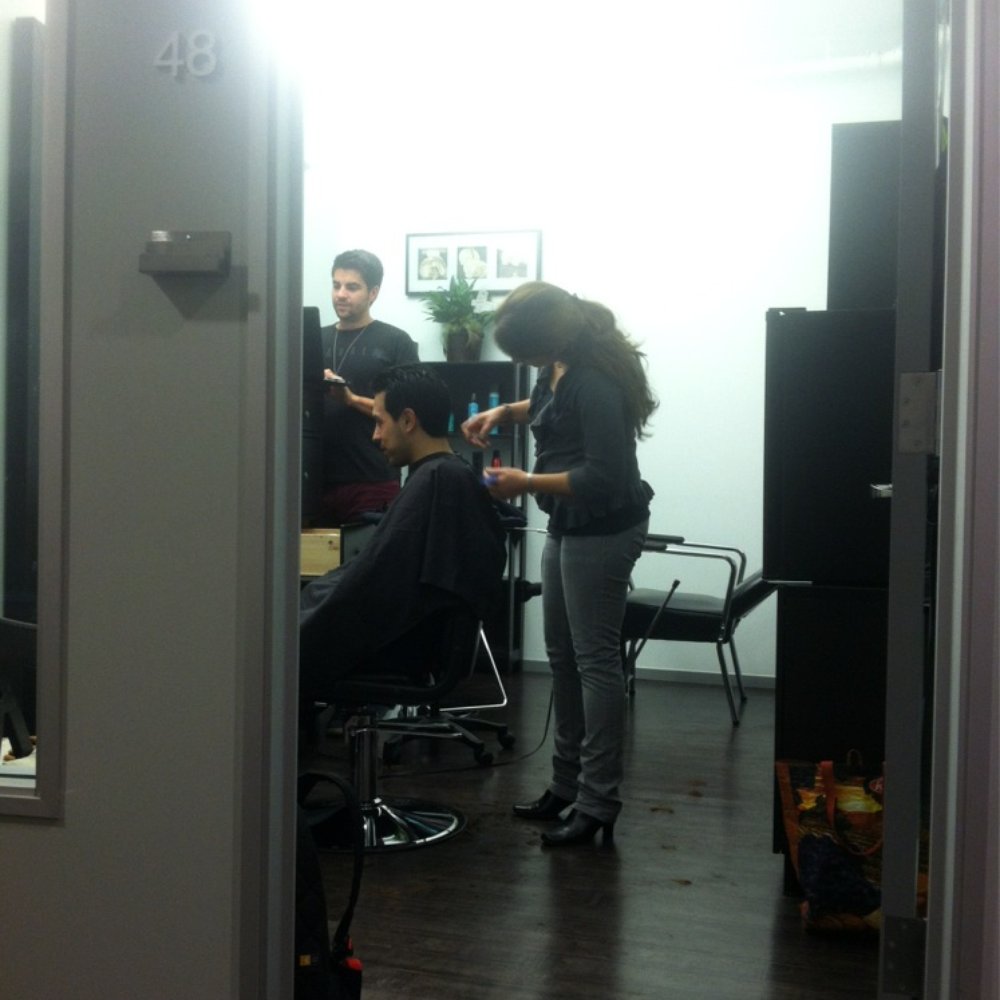 Salon RRER - Hair Salons Near Me - Hollywood, California Salon RRER - Hair Salons Near Me - Hollywood, California