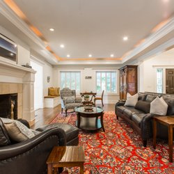 Oak Street Mansion