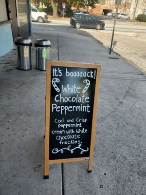 Jeni's Splendid Ice Creams by null