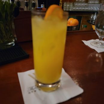 Fountain Lounge - Harvey Wallbanger - Lounges Near Me - New Orleans, Louisiana