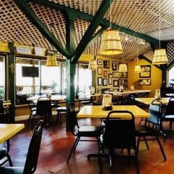 Stono Market and Tomato Shed Cafe - Cozy coastal country inside