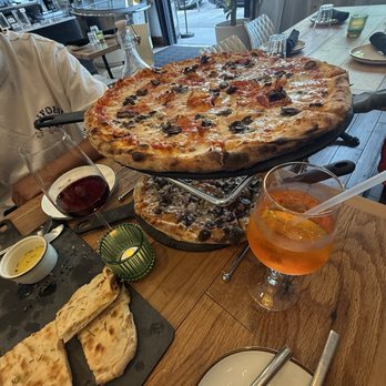 Hot Italian - Pizza Near Me - San Rafael, California