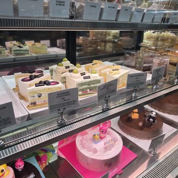 Tous Les Jours - Lots of yummy cakes - Bakeries Near Me - Henderson, Nevada