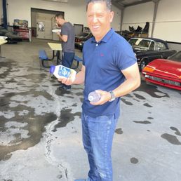 Many owner/ partner of Fixit Autobody Pictured at the open house BBQ  Amazing job man! congratulations  Ephram at  Us Auto glass center