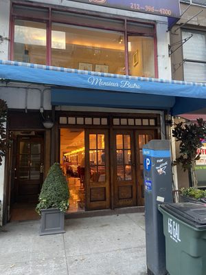 Monsieur Bistro Restaurant by null