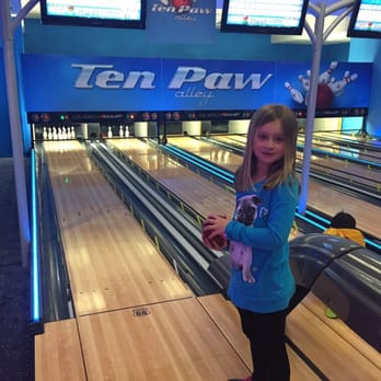 Great Wolf Lodge - The bowling alley. - Hotels Near Me - Niagara Falls, Ontario