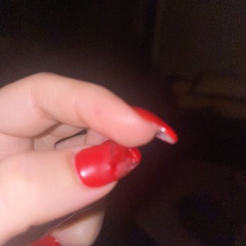 The Nail Lounge - Peeling 3 hours after my appointment - Nail Salons Near Me - Naples, Florida