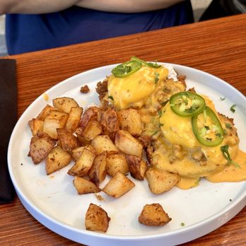 Valentinas Kitchen - Egg Benedict - Breakfast & Brunch Near Me - American Canyon, California Valentinas Kitchen - Egg Benedict - Breakfast & Brunch Near Me - American Canyon, California