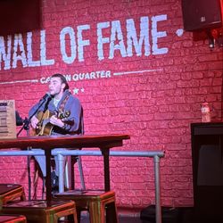 Wall Of Fame Bar & Kitchen