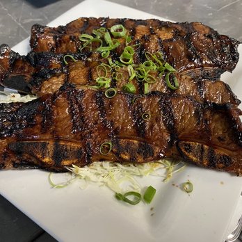Da Kitchen Maui - Kalbi Ribs - seasoned well and perfectly cooked - Hawaiian Near Me - Kihei, Hawaii