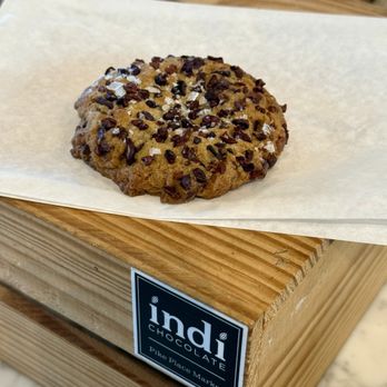 Indi Chocolate - Indi Browned Butter Chocolate Chip Cookie with & Nibs - Chocolatiers & Shops Near Me - Seattle, Washington