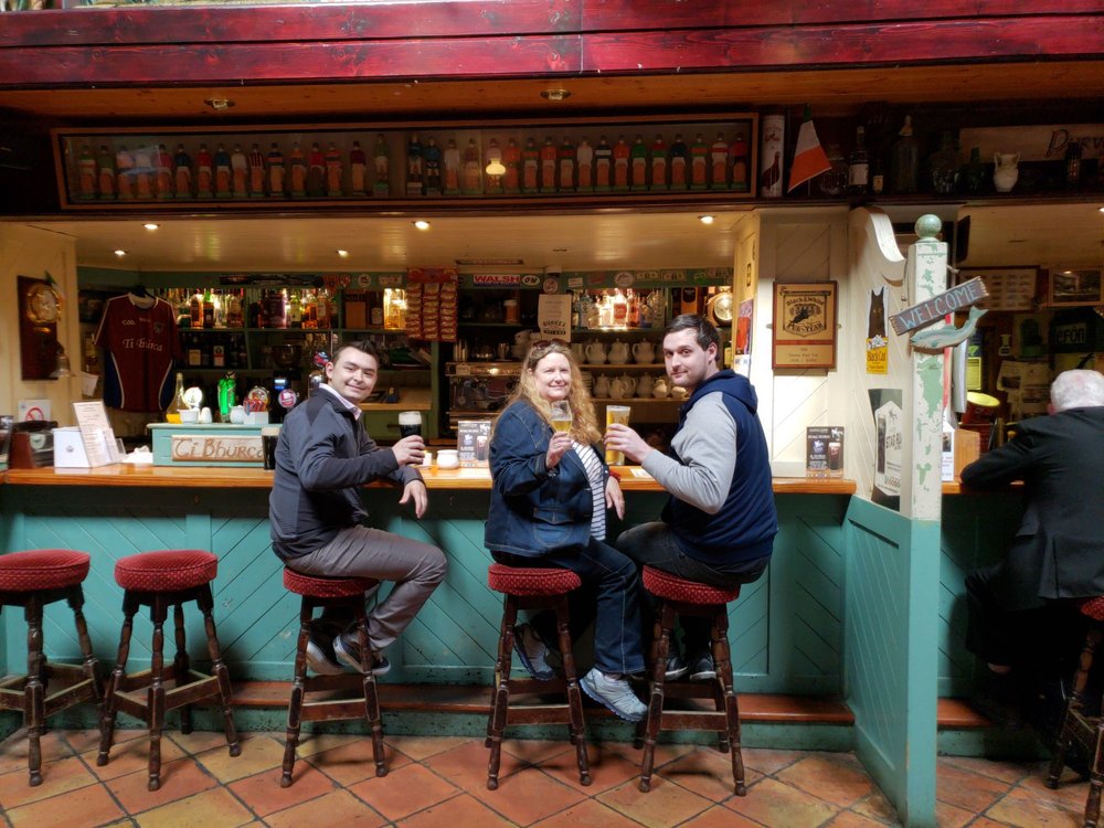 BURKE’S BAR & RESTAURANT / TÍ BHÚRCA Updated July 2024 Mount Gable