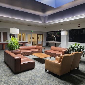 Hotel Leo - Social Seating - Hotels Near Me - Bellingham, Washington Hotel Leo - Social Seating - Hotels Near Me - Bellingham, Washington