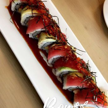 Earls Kitchen + Bar - Cocktail Bars Near Me - Plano, Texas