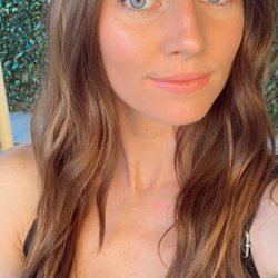 NIKKI Hair Cut Hair Color Balayage - Base color and baby lights