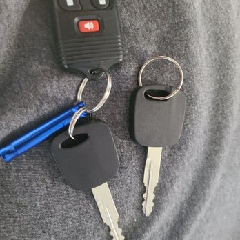 A1 Lock Barstow - 2 keys and a fob! - Keys & Locksmiths Near Me - Barstow, California