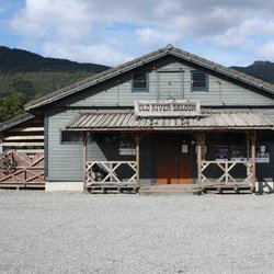 Old River Saloon - Inngangen til Old River Saloon