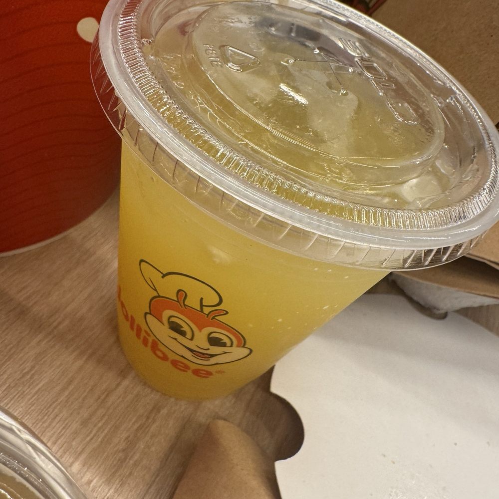 Jollibee - Pineapple Quencher - Chicken Shop Near Me - Mississauga, Alberta Jollibee - Pineapple Quencher - Chicken Shop Near Me - Mississauga, Alberta