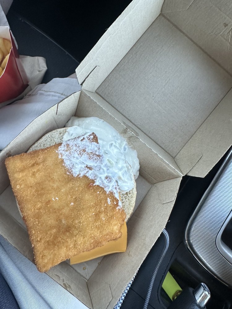 MCDONALD’S Updated August 2024 28 Reviews 720 Town Center Dr