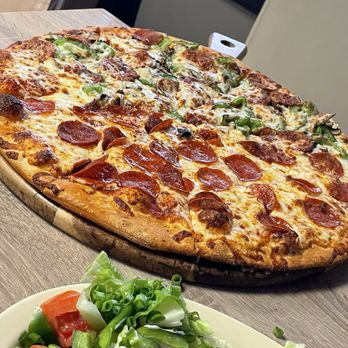 New York Pizza - Medium pepperoni with half mushroom & bell peppers then side of personal house salad - Pizza Near Me - Mountain View, California