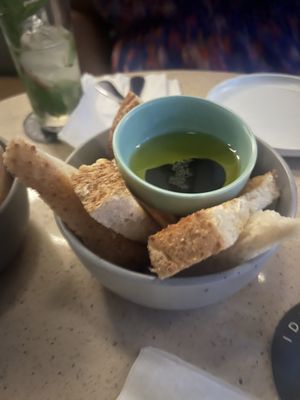 Identidad Cocktail Bar by null