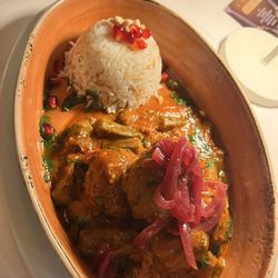 Marooush - Lamm Frikadellen in Gemüsesoße mit Okraschoten