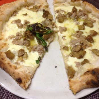 Locanda 07 - Funghi e maialetto nero casertano - Pizza Near Me - Caserta, CE