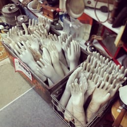 Circa Antiques (2012)