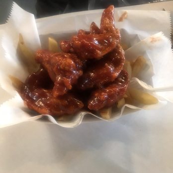 Two Fish Crab Shack - BBQ Wings Basket (6 Pieces) - Seafood Near Me - Chicago, Illinois