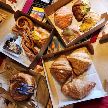 Toimoi Bakery - Bakeries Near Me - Chantilly, Virginia