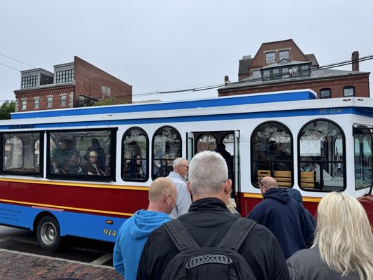 Portland Discovery Land & Sea Tours