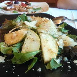 Delta Hotel - Amanida de pera i abadejo. Ensalada de pera i abadejo.